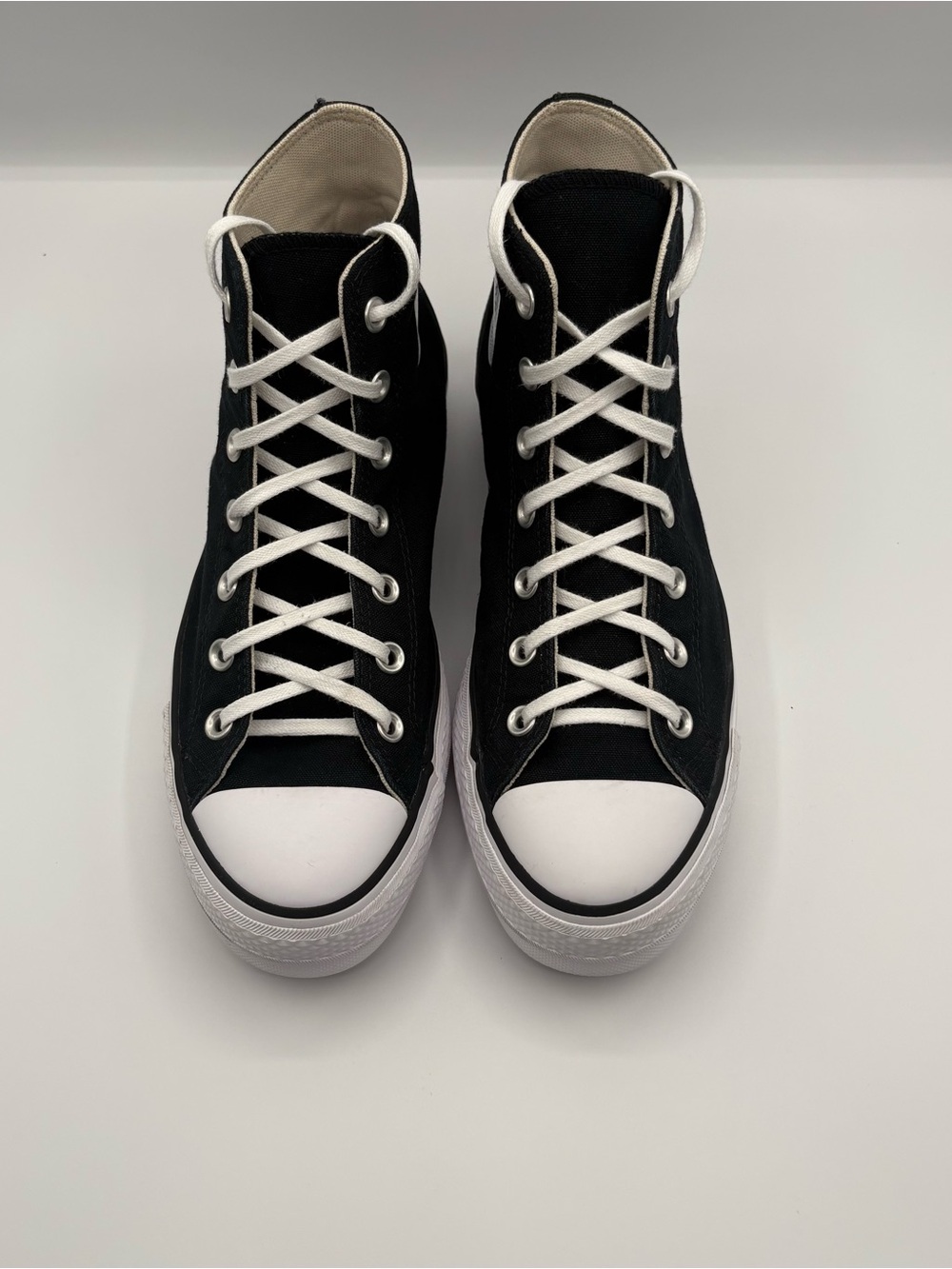 Converse Women's Size 9 Chuck Taylor All Star Lift Platform High Top sneakers